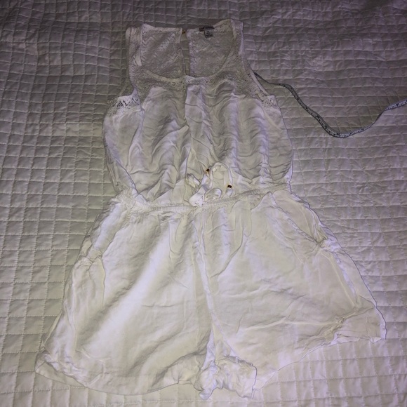 Romper guess (sleeveless) - Picture 2 of 8